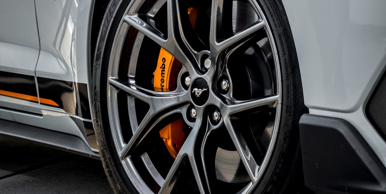 Novas Rodas de Liga Leve 19" em Cinza Brilhante