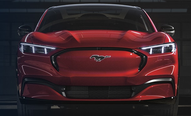 Surpreenda-se com o Mustang Mach-E 100% elétrico
