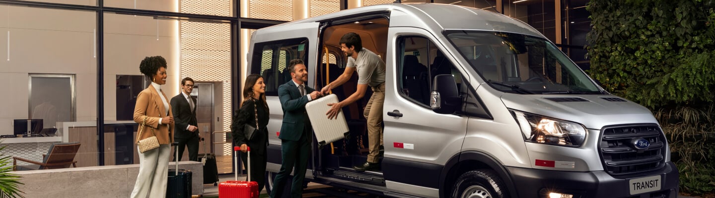 Ford Transit preparada para o turismo