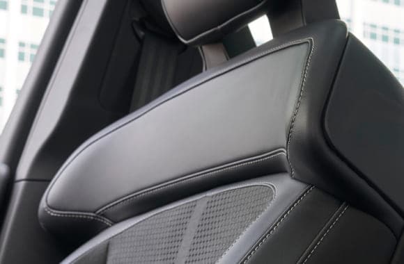 Bancos com acabamento Premium