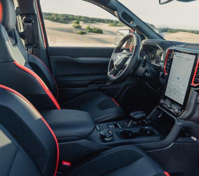 Interior com tela sensível ao toque do novo Ranger Raptor