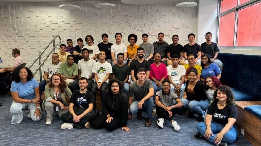 Ford lança programa de capacitação profissional em tecnologia na Bahia