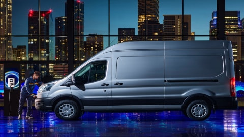 A nova E-Transit produz zero emissões de poluentes