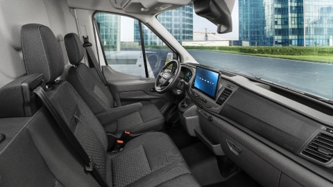 Interior Ergonômico e Funcional o novo E-Transit